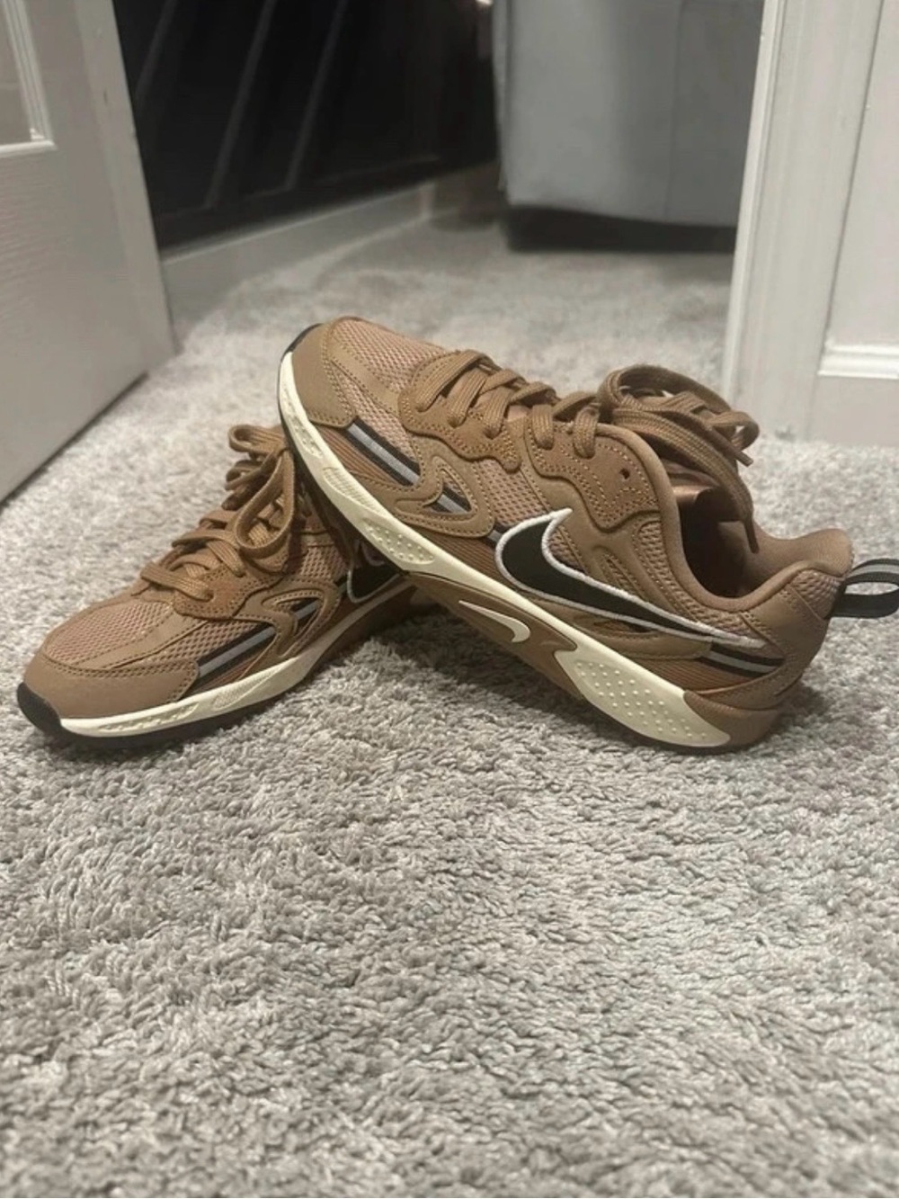 Women’s Nike Sneakers size 8